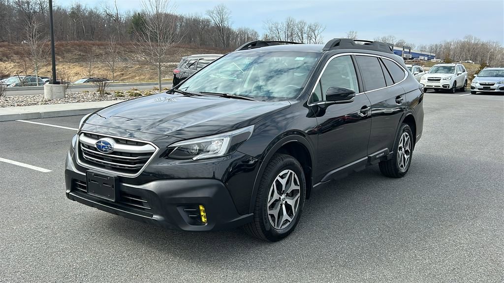 Used 2022 Subaru Outback Premium image 3