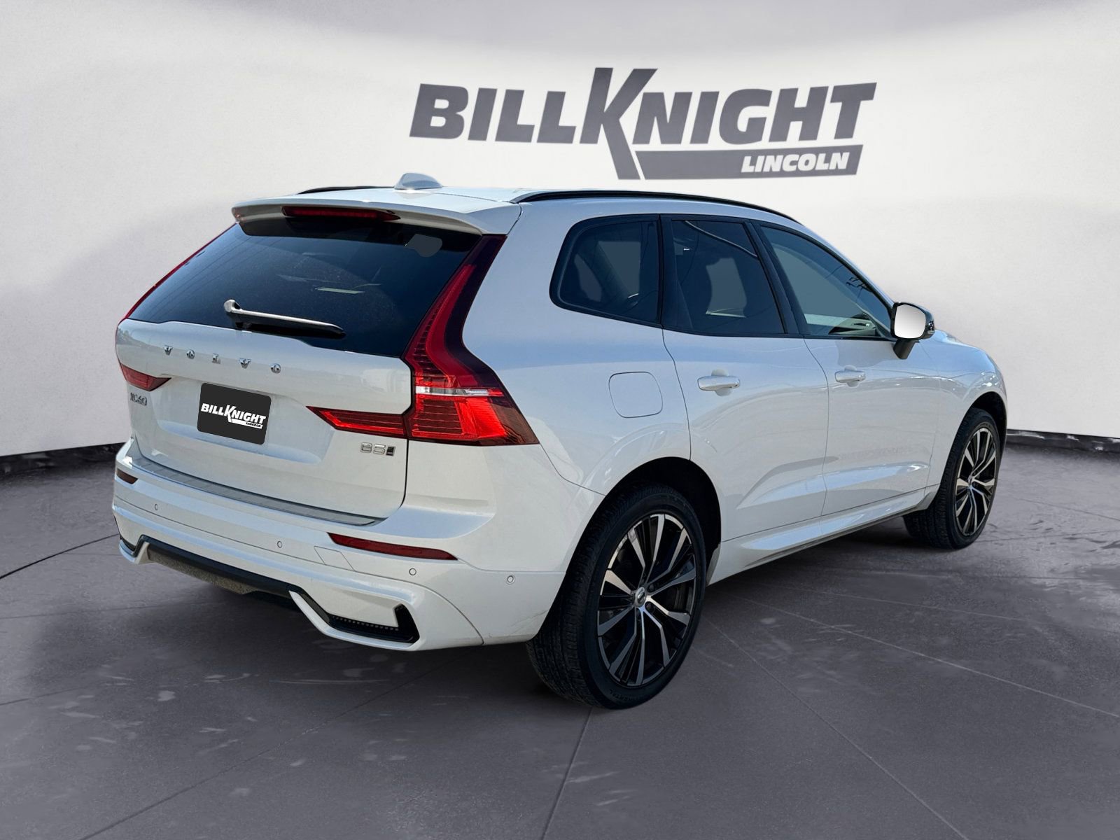 Used 2023 Volvo XC60 B5 Plus w/ Protection Package Premier image 5