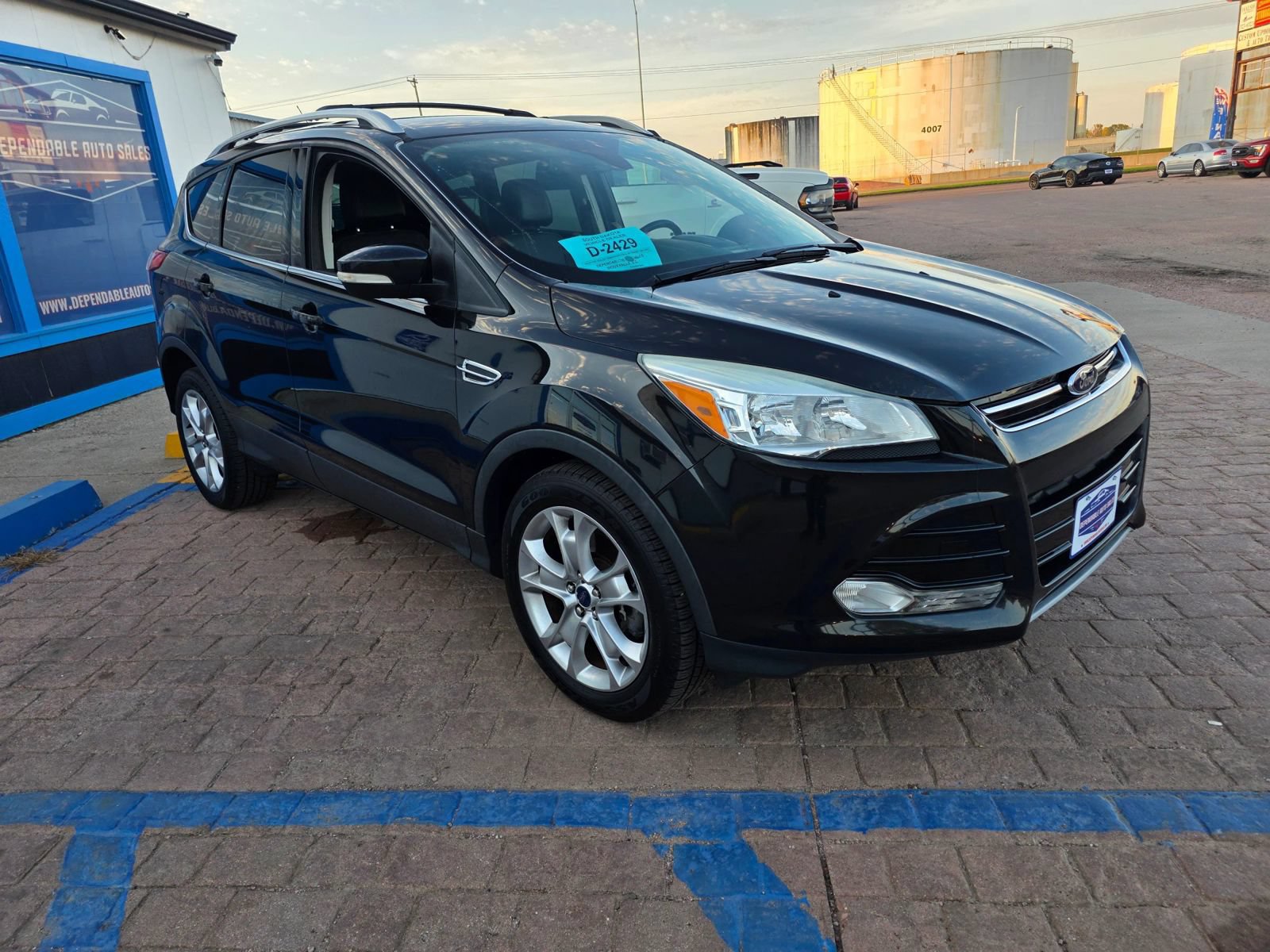 Used 2015 Ford Escape Titanium AWD/4WD image 3