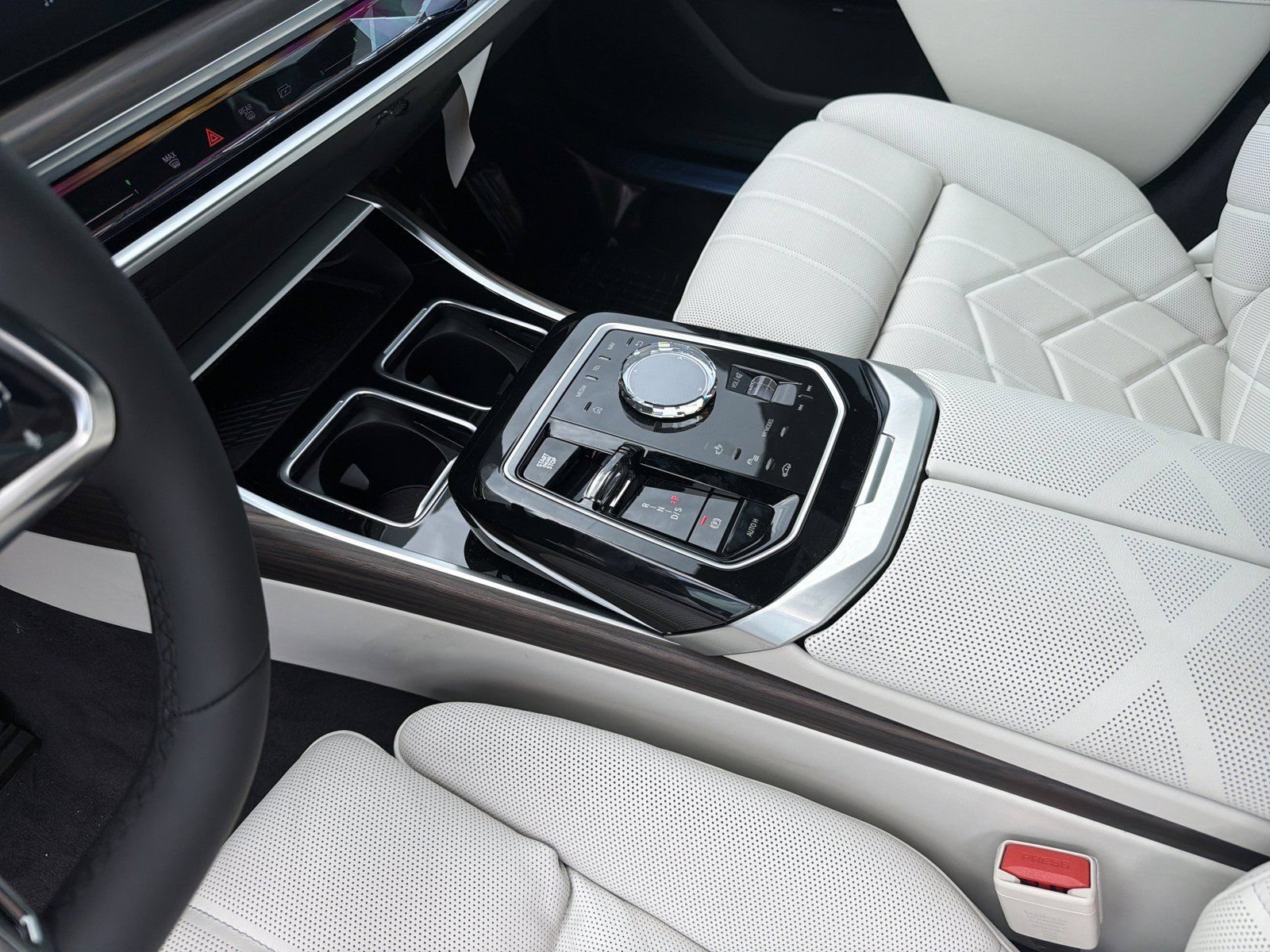 New 2026 BMW 760i xDrive AWD/4WD image 24
