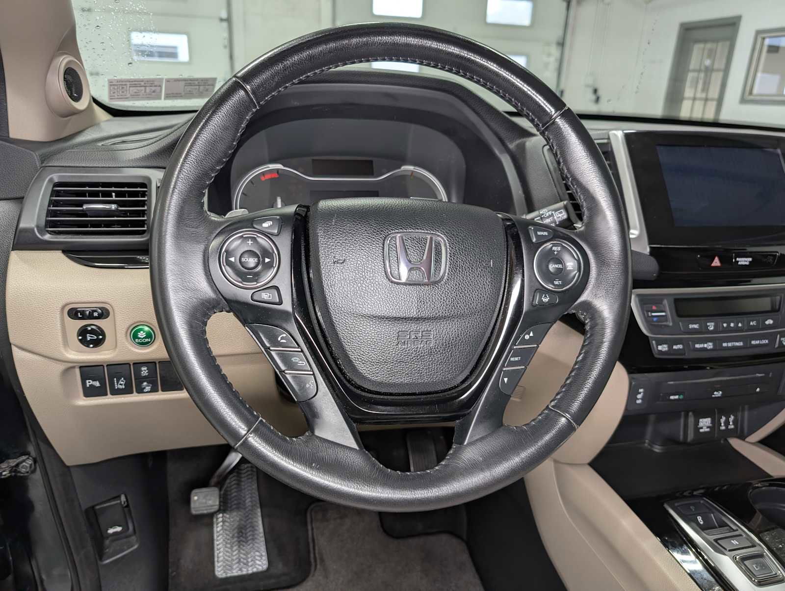 Used 2016 Honda Pilot Touring image 39