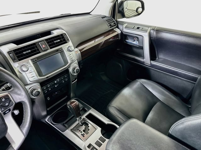 Used 2017 Toyota 4Runner Limited AWD/4WD image 29