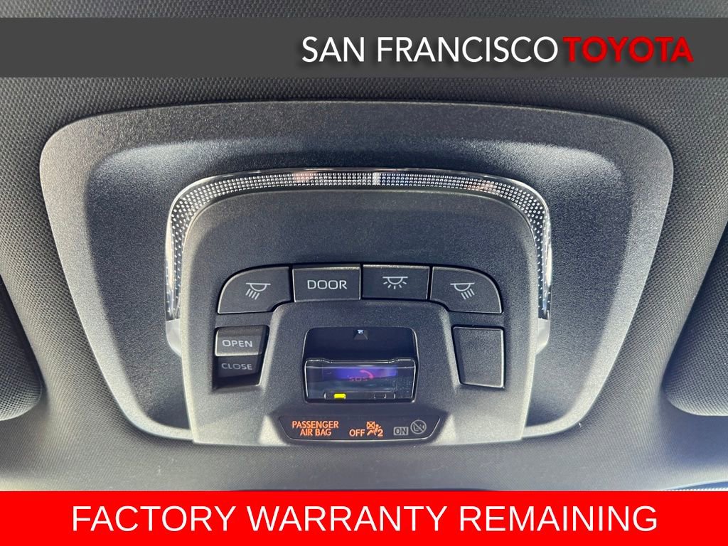 Certified 2025 Toyota Crown Signia image 31