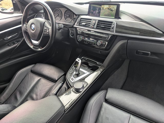 Used 2018 BMW 330e w/ Premium Package image 31