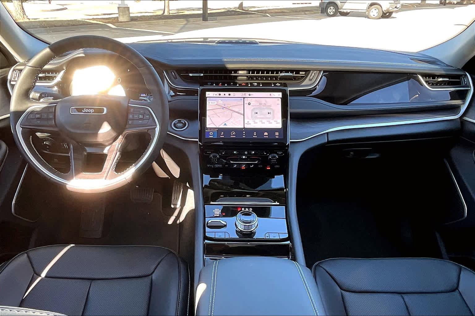 Used 2023 Jeep Grand Cherokee 4WD 4xe w/ Luxury Tech Group II image 5