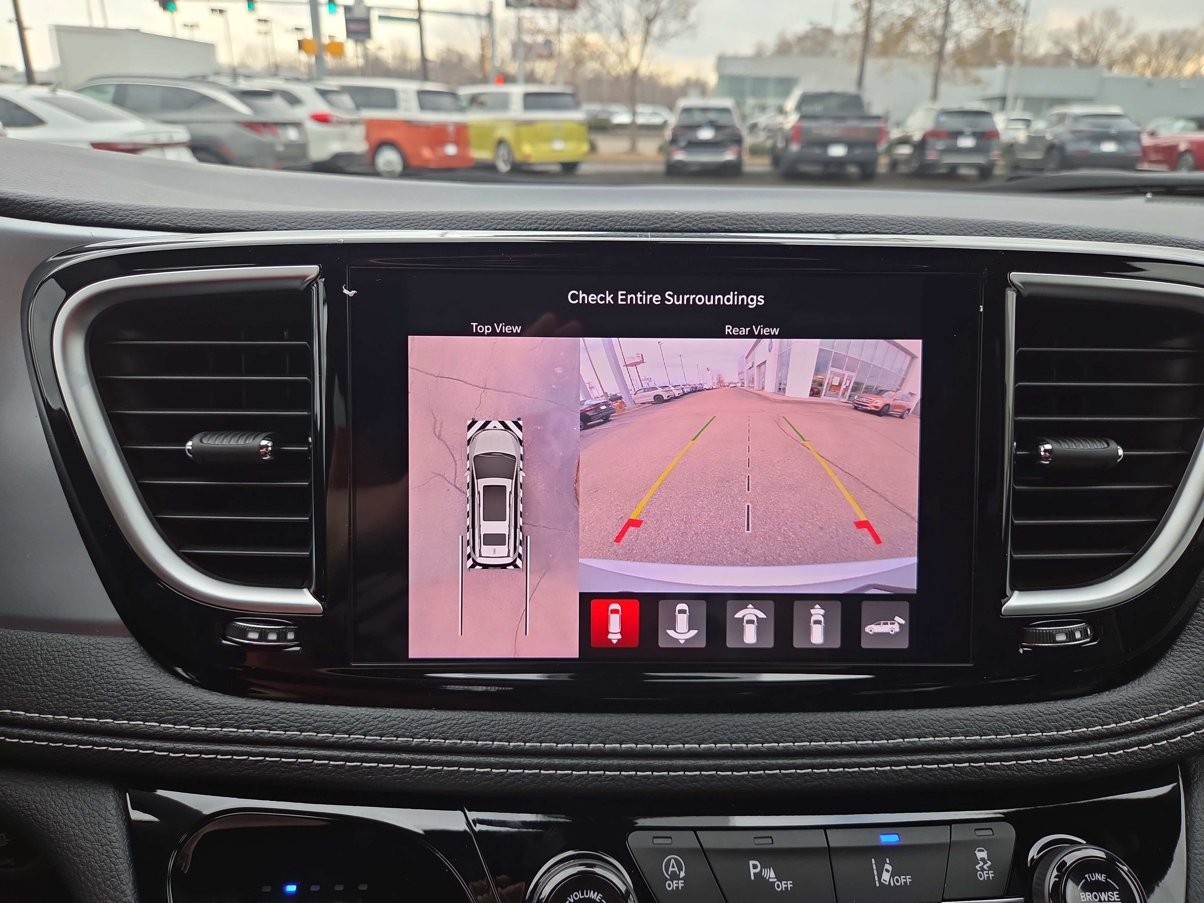 New 2026 Chrysler Pacifica Limited image 12