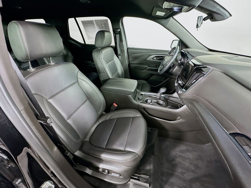 Used 2023 Chevrolet Traverse LT w/ LPO, Cargo Package image 36