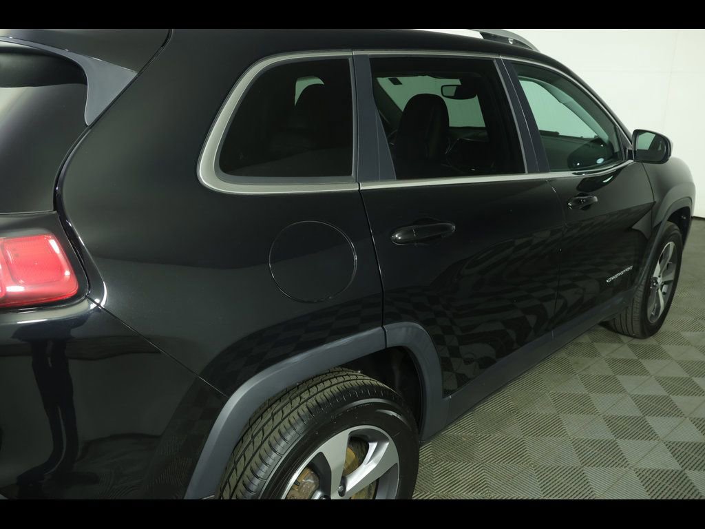 Used 2021 Jeep Cherokee Limited image 19