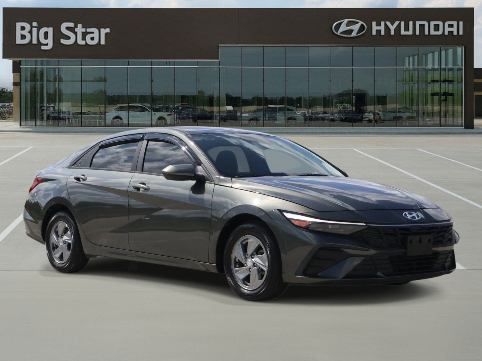 Used 2024 Hyundai Elantra SE FWD image 6