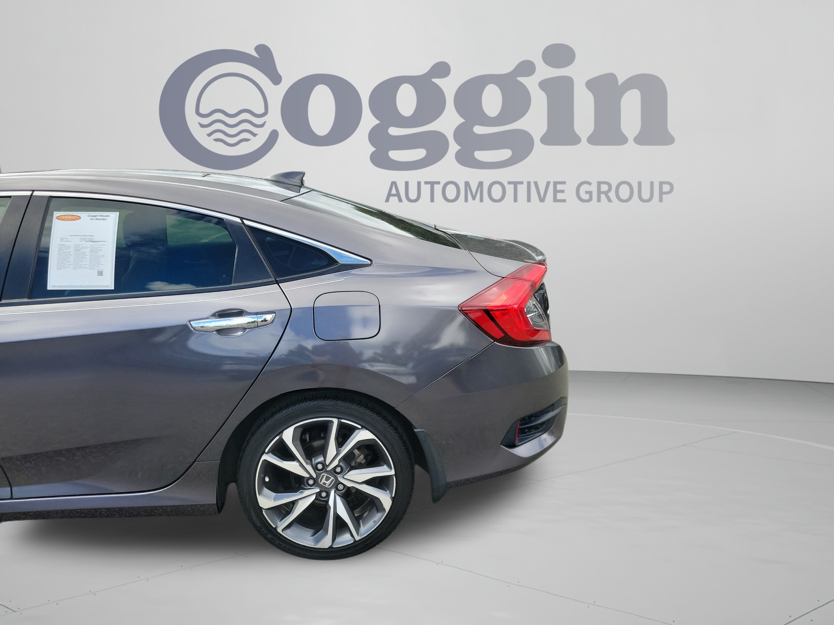 Used 2019 Honda Civic Touring image 30