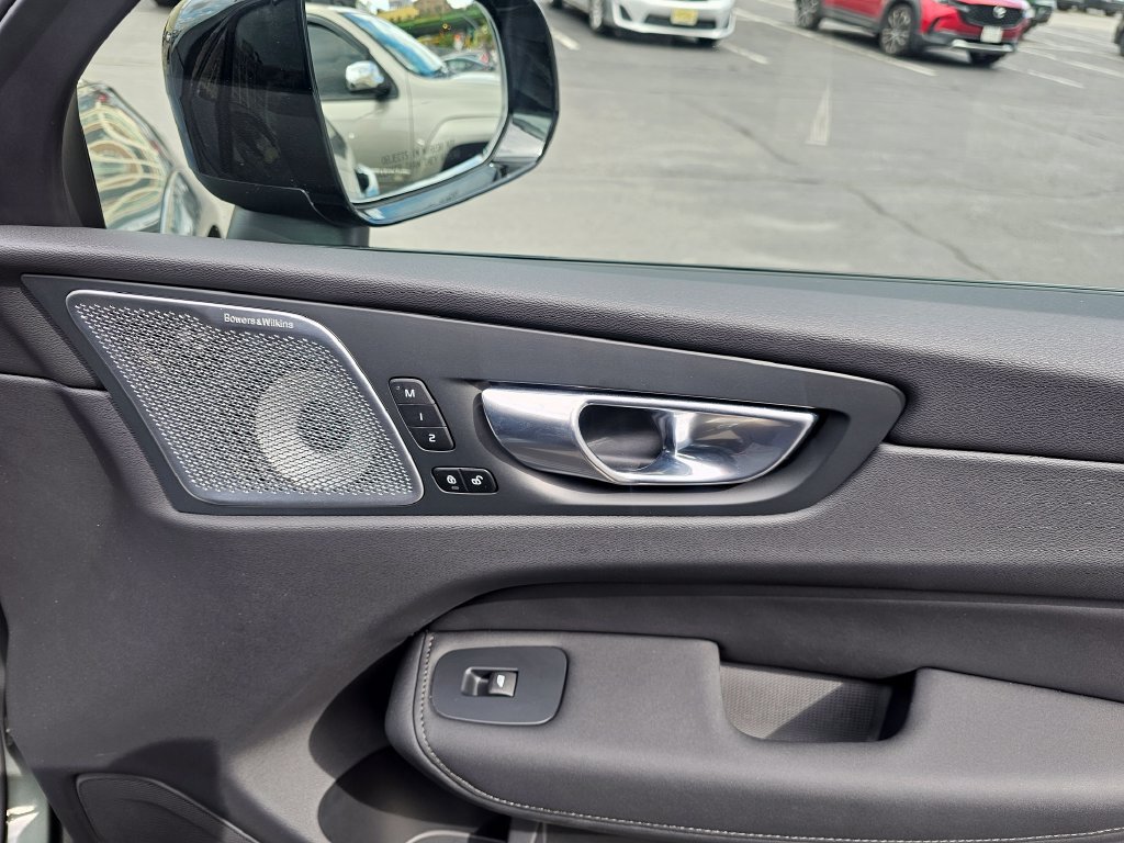Certified 2026 Volvo XC60 T8 Ultra AWD/4WD image 11
