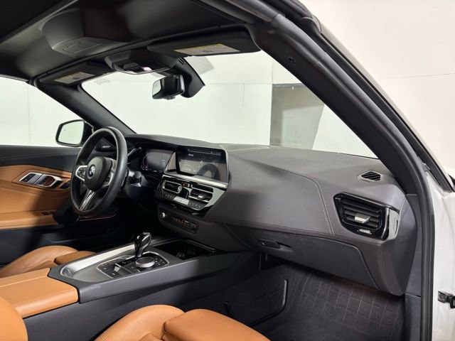 Used 2022 BMW Z4 sDrive30i w/ Dynamic Handling Package image 28
