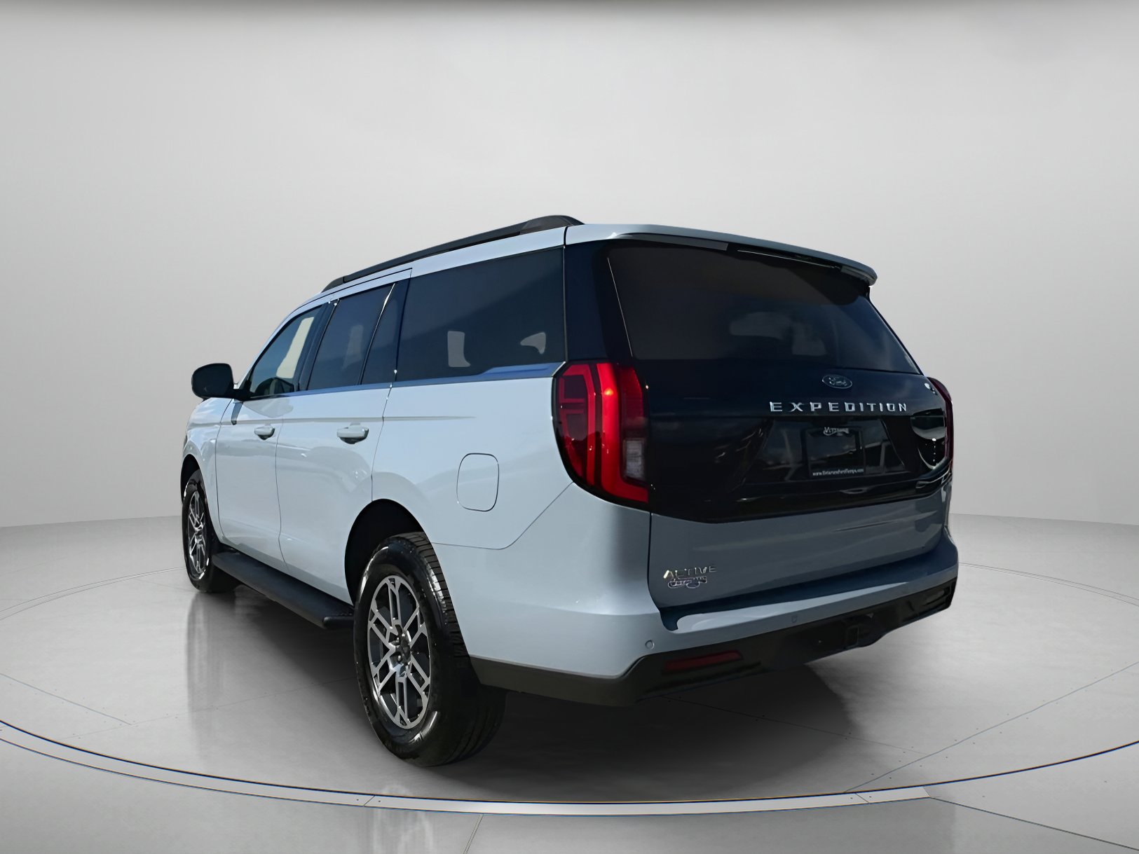 New 2025 Ford Expedition Active image 25