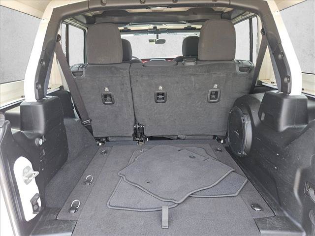 Used 2023 Jeep Wrangler Unlimited Rubicon AWD/4WD image 9