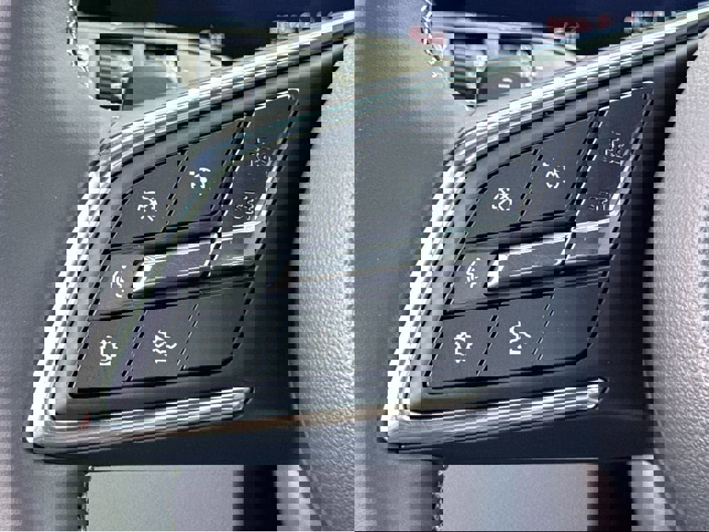 New 2026 Buick Enclave Preferred w/ Power Package image 17