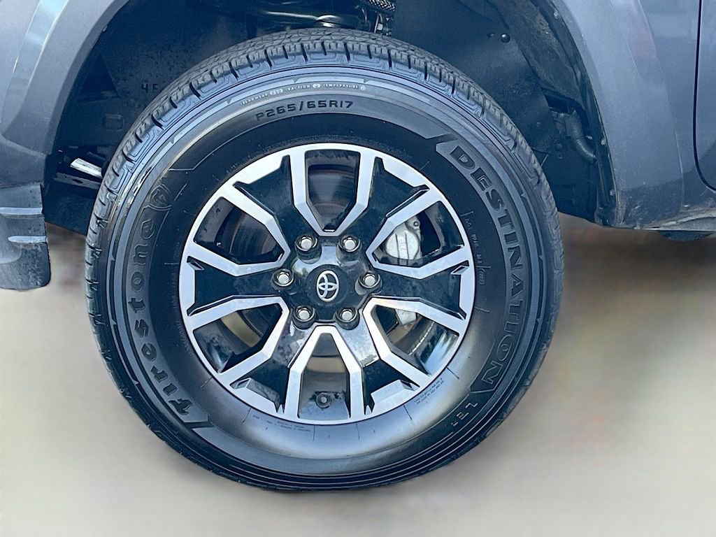 Used 2023 Toyota Tacoma TRD Sport w/ Advanced Technology Package image 28
