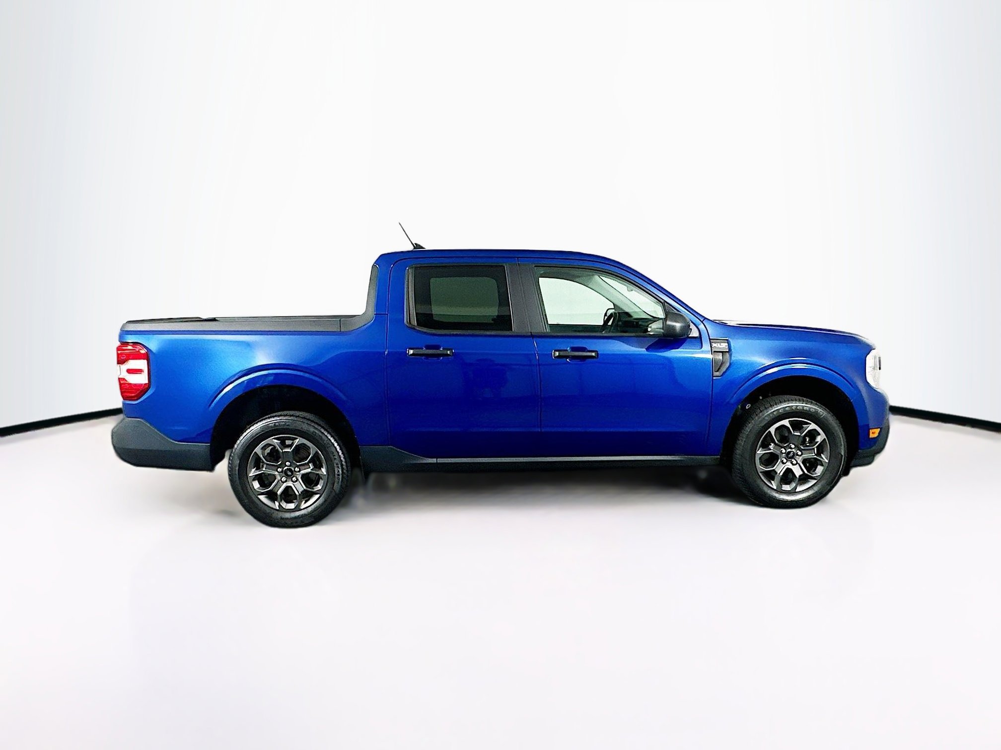 Used 2023 Ford Maverick XLT FWD image 10