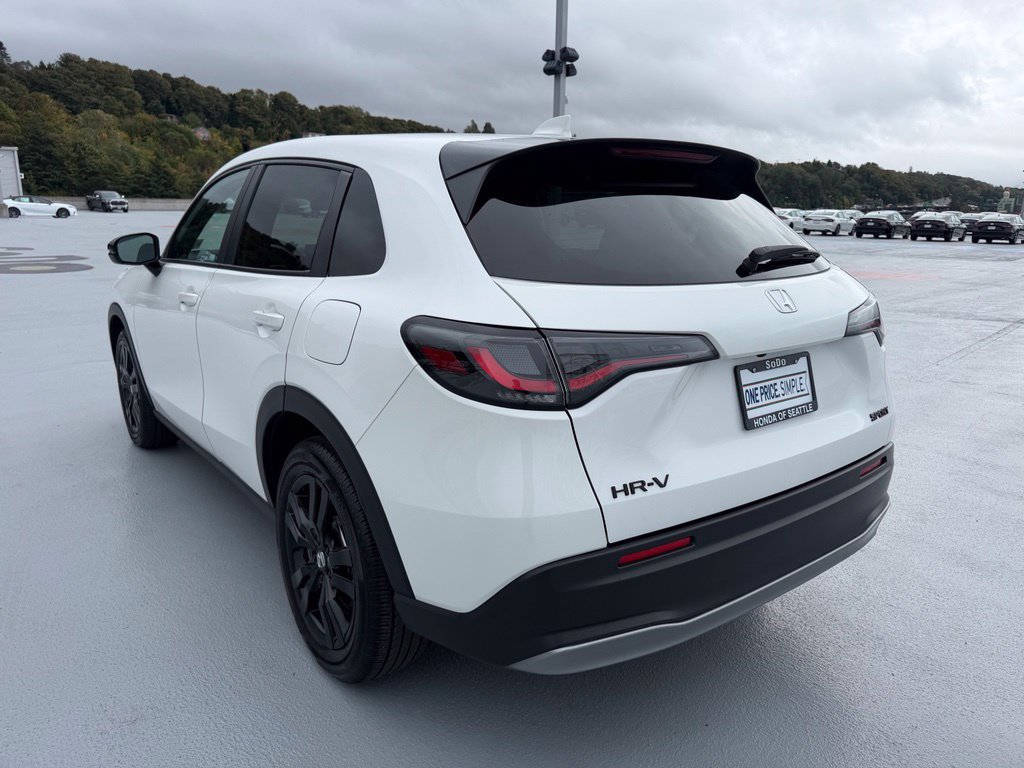 Certified 2026 Honda HR-V Sport image 9