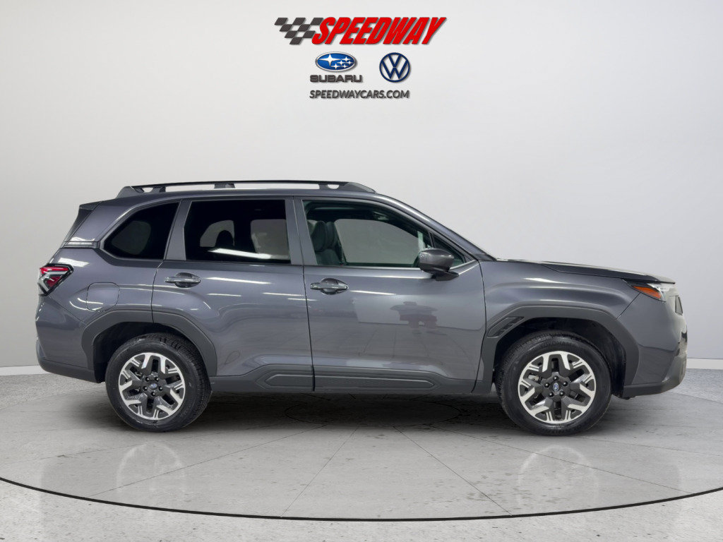 Used 2026 Subaru Forester Premium AWD/4WD image 4