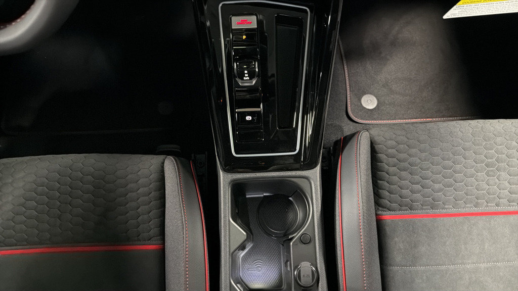 New 2026 Volkswagen GTI SE FWD image 39