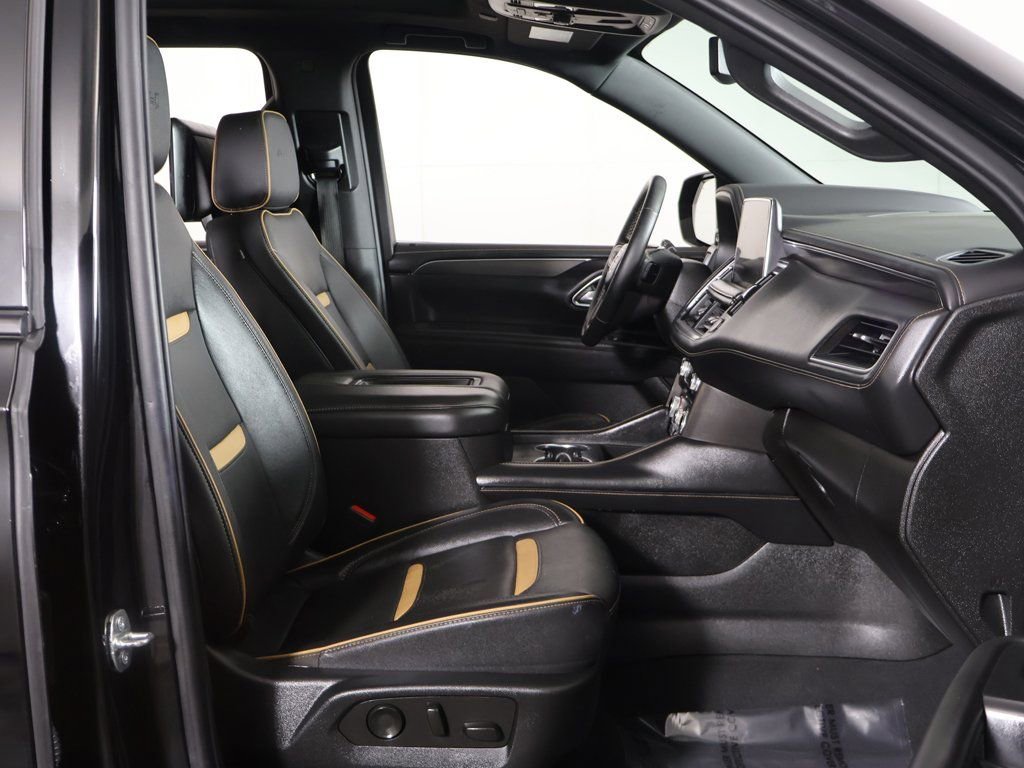 Used 2023 GMC Yukon XL AT4 w/ AT4 Premium Plus Package AWD/4WD image 34