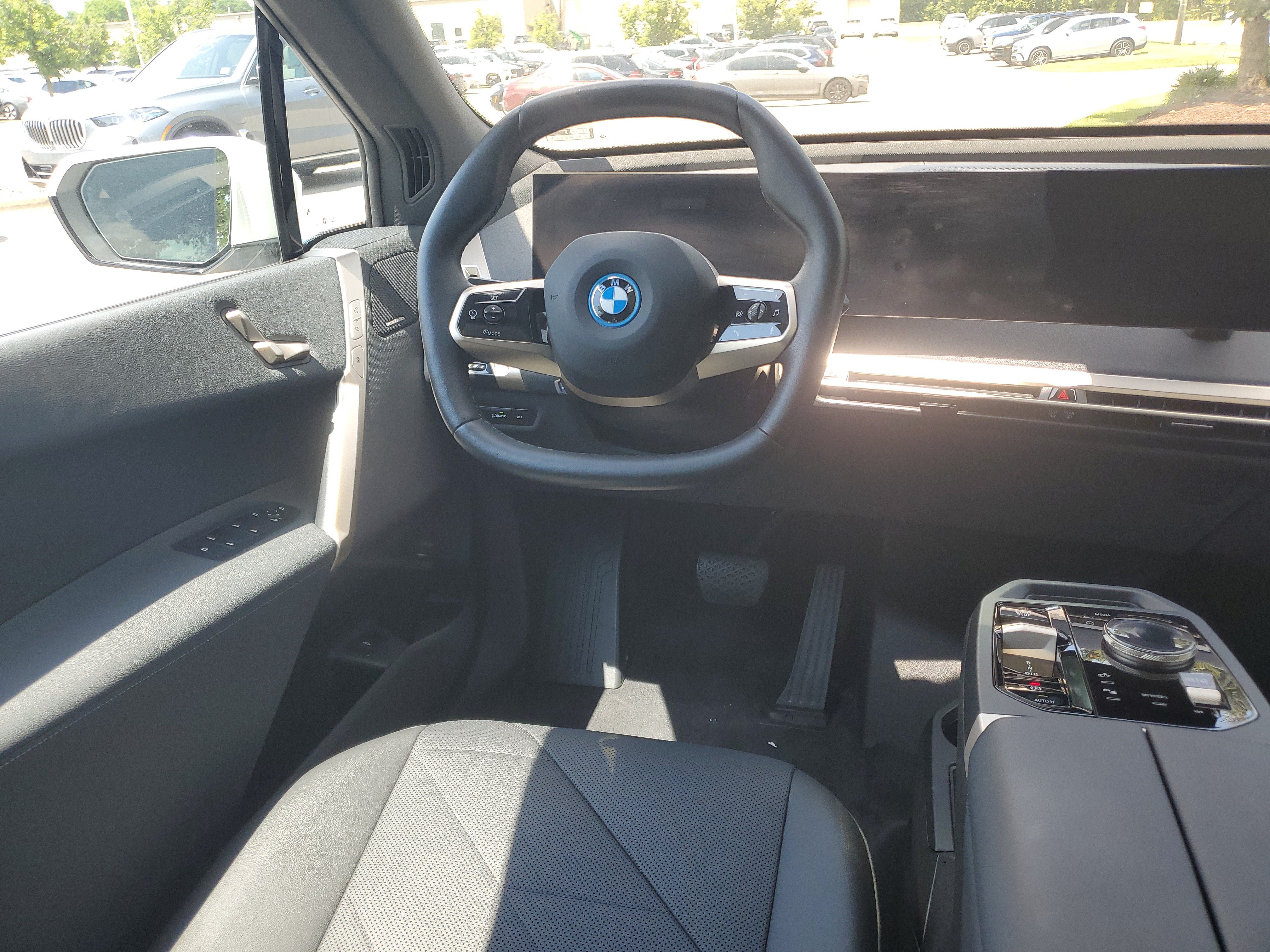 Certified 2024 BMW iX xDrive50 w/ Sport Package AWD/4WD image 23