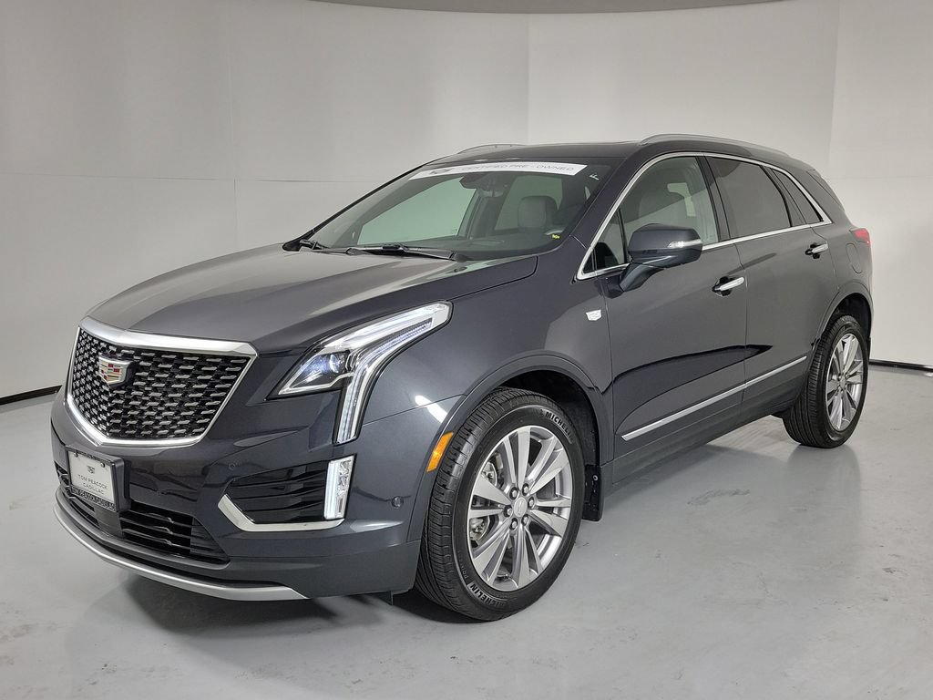 Used 2023 Cadillac XT5 Premium Luxury w/ Technology Package AWD/4WD image 2