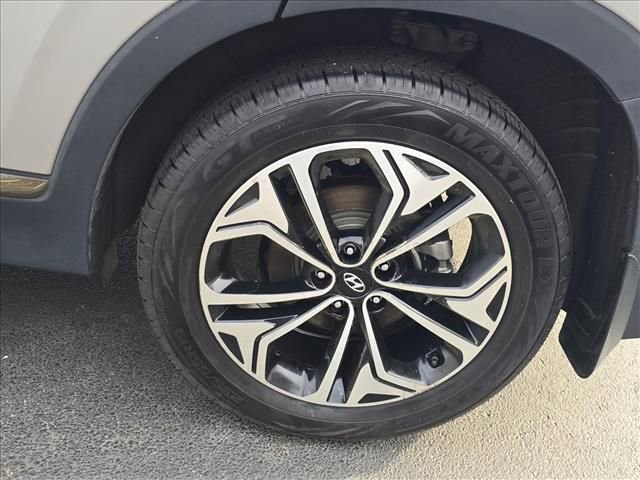 Used 2020 Hyundai Santa Fe Limited image 13