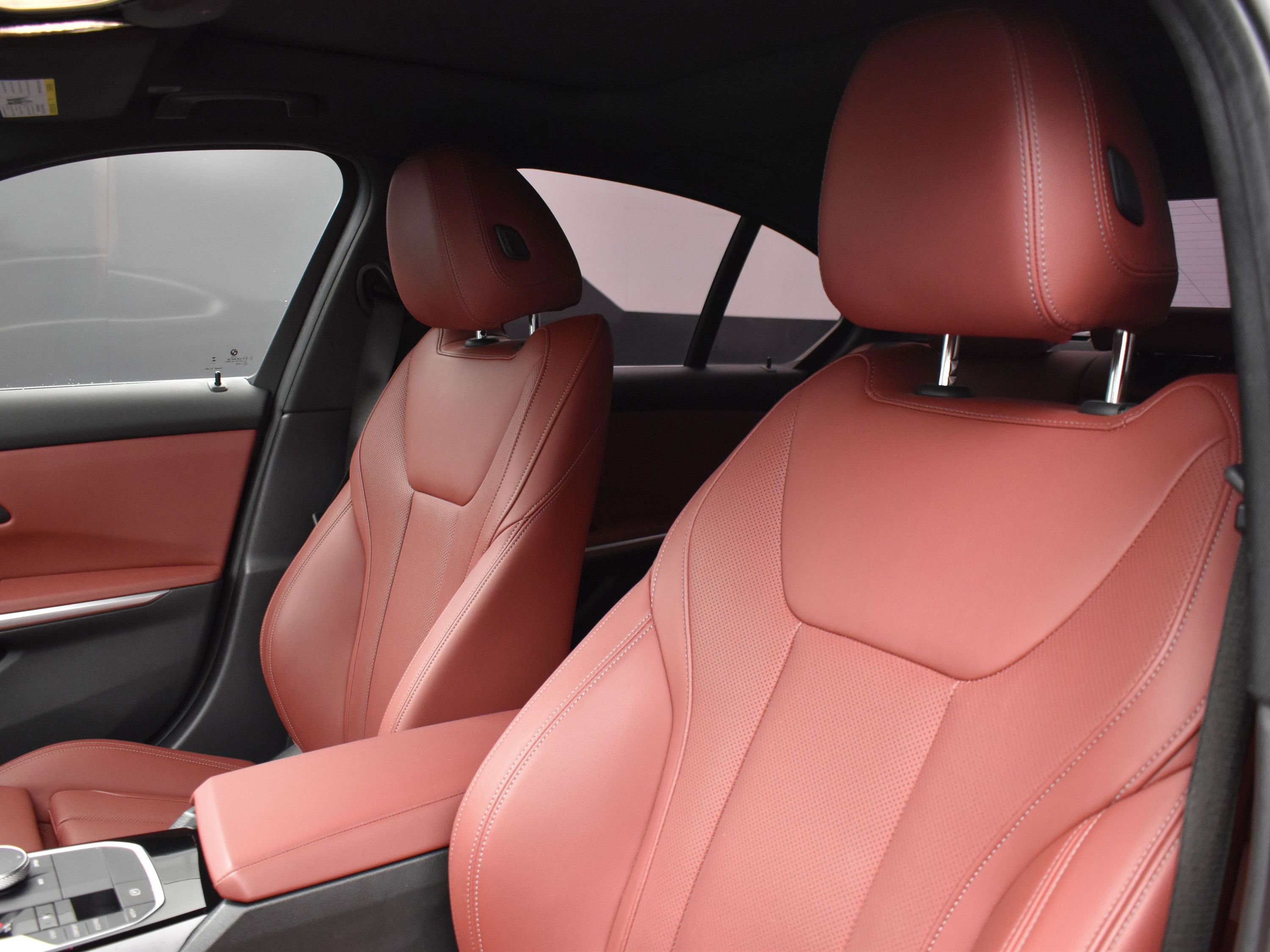 Used 2024 BMW 330i Sedan w/ Convenience Package image 12