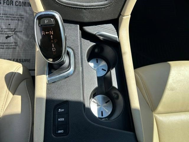 Used 2018 Cadillac XT5 Luxury w/ Driver Awareness Package AWD/4WD image 38