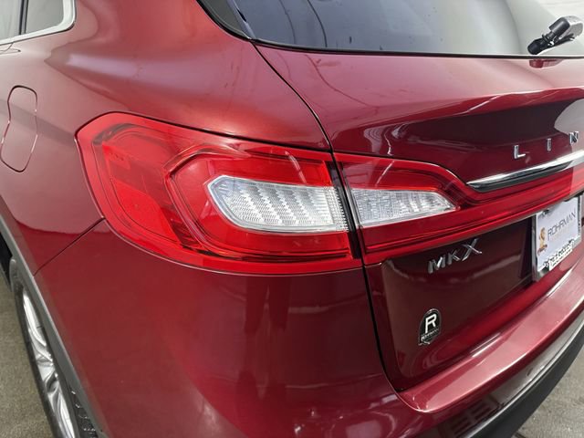 Used 2017 Lincoln MKX Select w/ Select Plus Package image 30