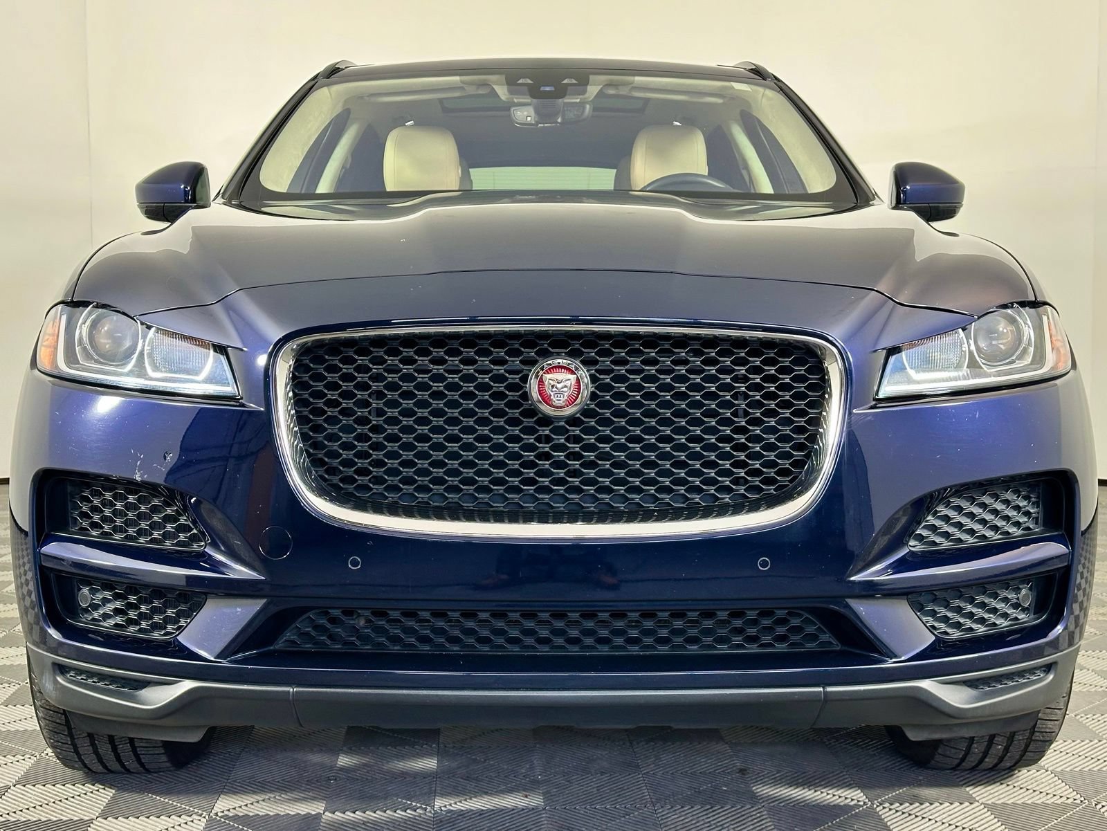 Used 2020 Jaguar F-PACE Premium AWD/4WD image 25