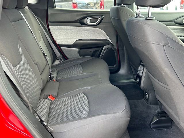 Used 2025 Jeep Compass Sport image 13