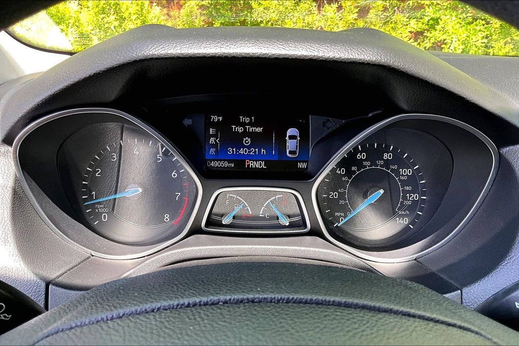 Used 2016 Ford Focus SE w/ SE Power Seat Package image 10