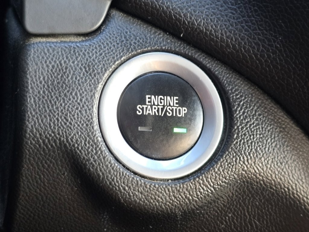 Used 2020 Chevrolet Equinox LT image 24