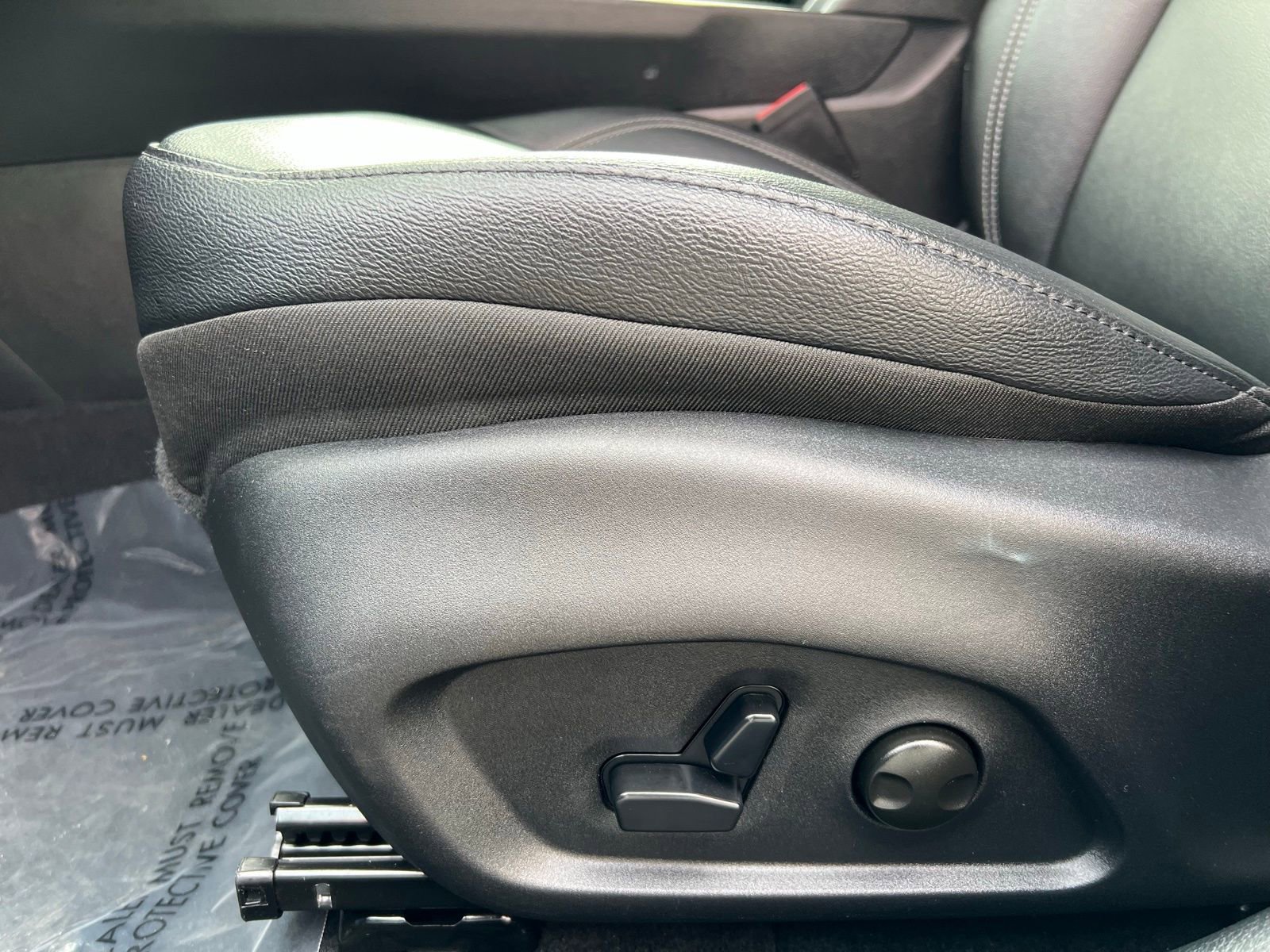 Used 2025 Jeep Compass Limited image 24