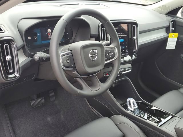 New 2026 Volvo XC40 B5 Plus w/ Protection Package Premier image 7