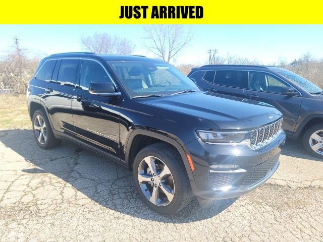 Used 2023 Jeep Grand Cherokee Limited image 1