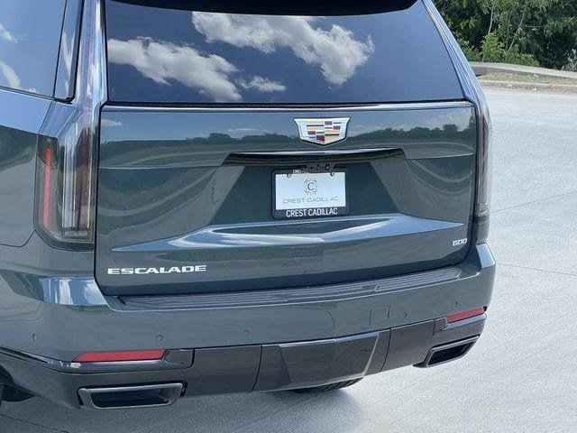 New 2026 Cadillac Escalade ESV Sport w/ Touring Package AWD/4WD image 7