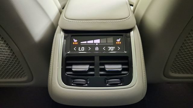 New 2026 Volvo XC90 B6 Ultra w/ Protection Package AWD/4WD image 32