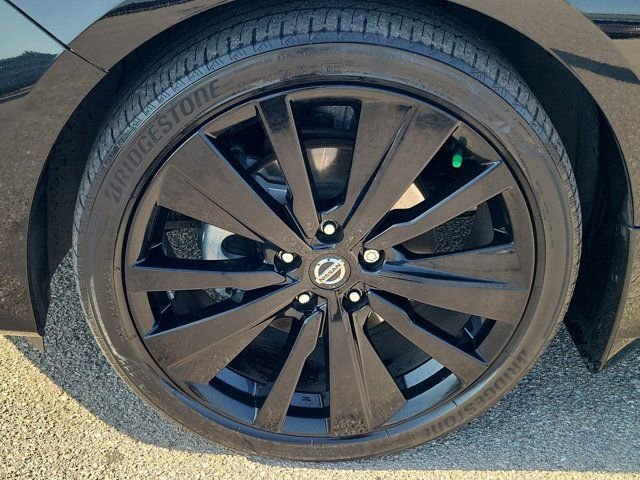 Certified 2022 Nissan Altima 2.5 SR w/ Midnight Edition Package image 12