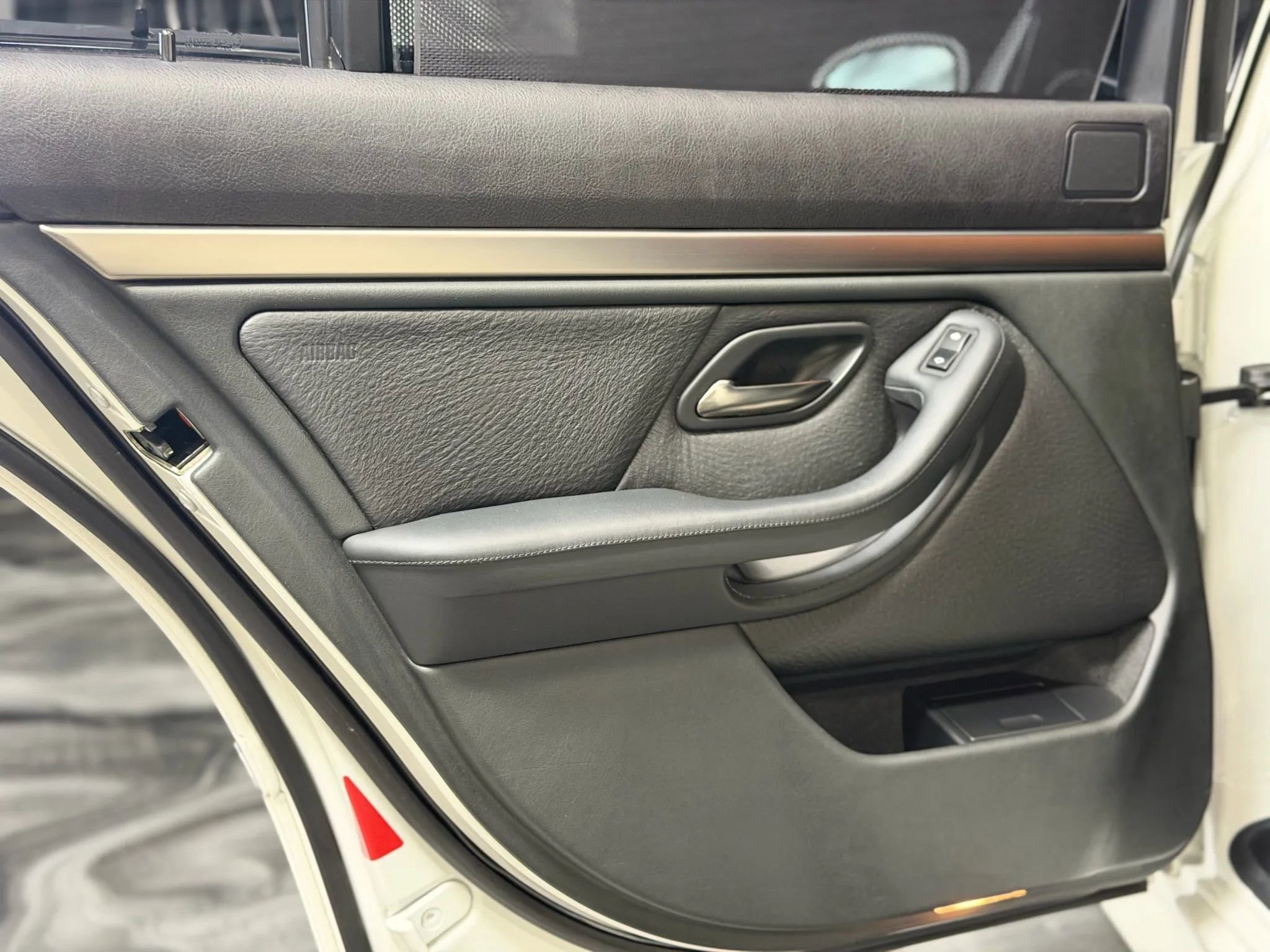 Used 2003 BMW M5 image 28