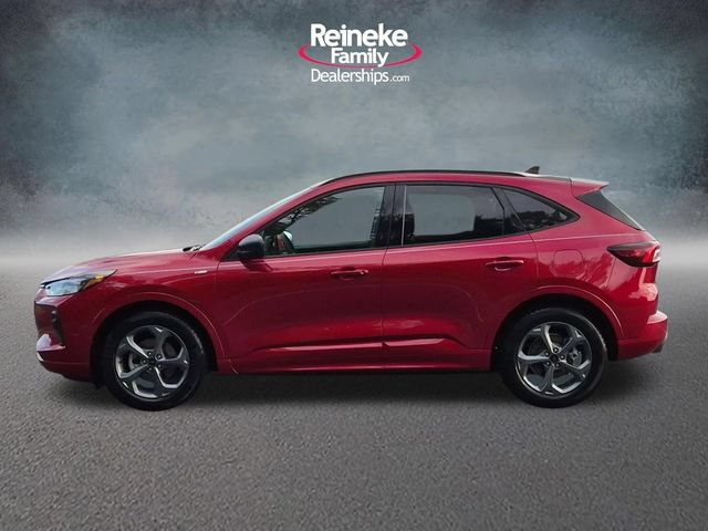 Used 2023 Ford Escape ST-Line w/ Tech Pack #1 FWD image 9