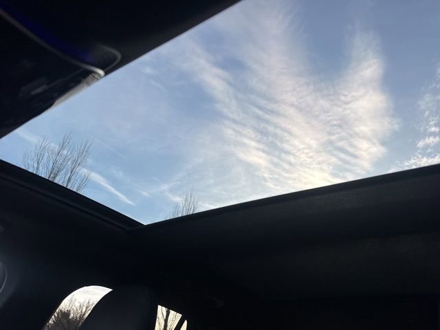 Used 2024 Mercedes-Benz GLC 300 4MATIC image 27