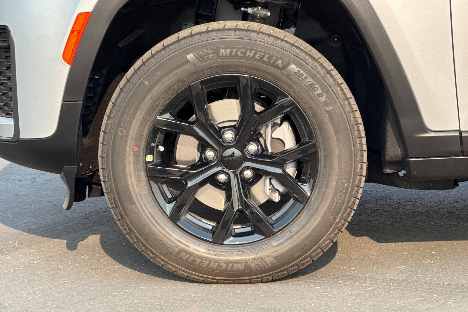New 2026 Jeep Grand Cherokee Altitude AWD/4WD image 29