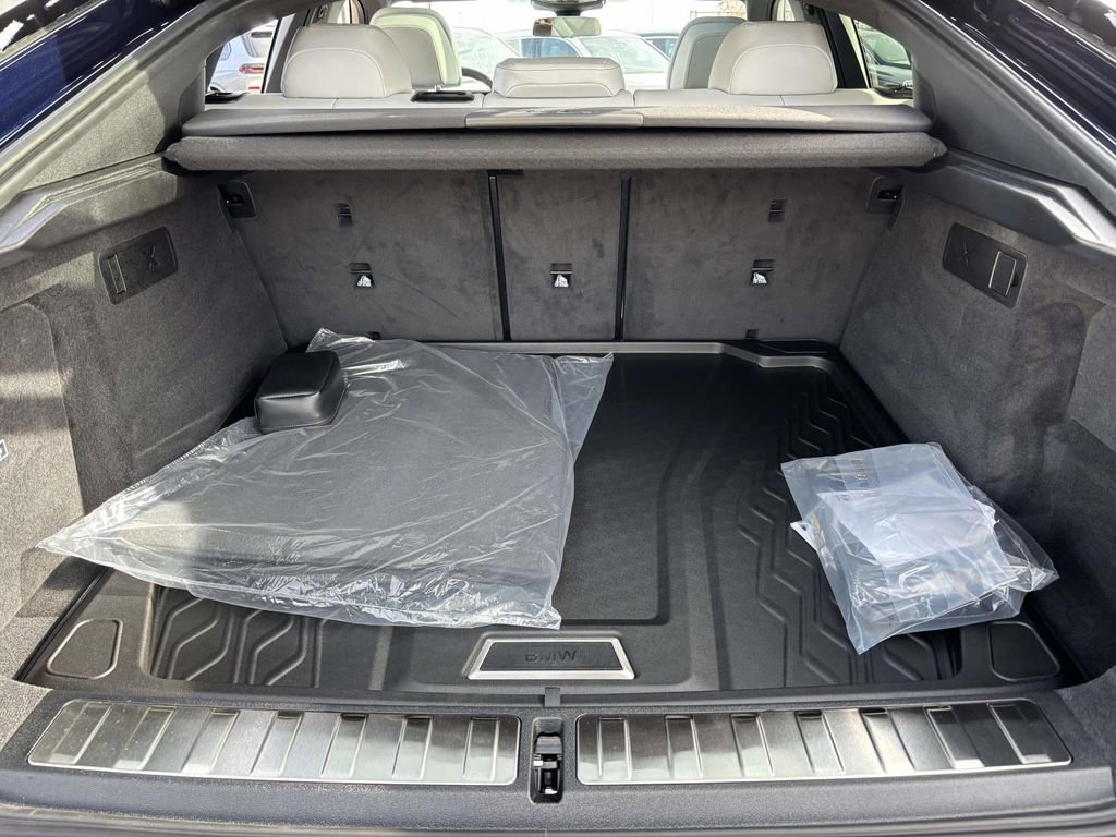 New 2026 BMW X6 xDrive40i image 9