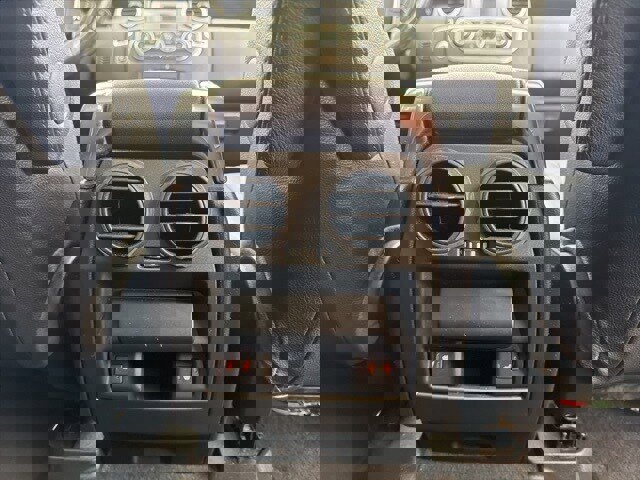 Used 2011 Land Rover LR4 HSE image 40