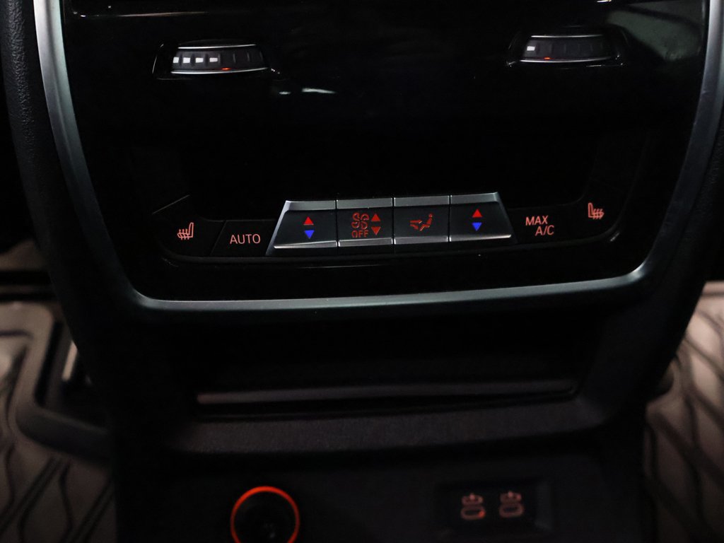 Used 2024 BMW X7 xDrive40i w/ M Sport Package AWD/4WD image 51