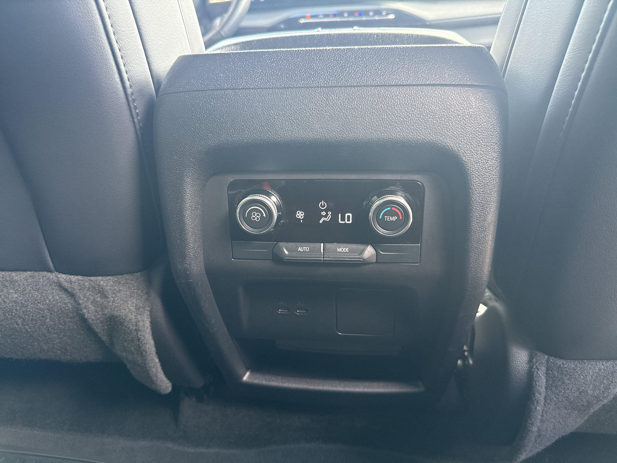 Used 2025 Buick Enclave Preferred AWD/4WD image 20
