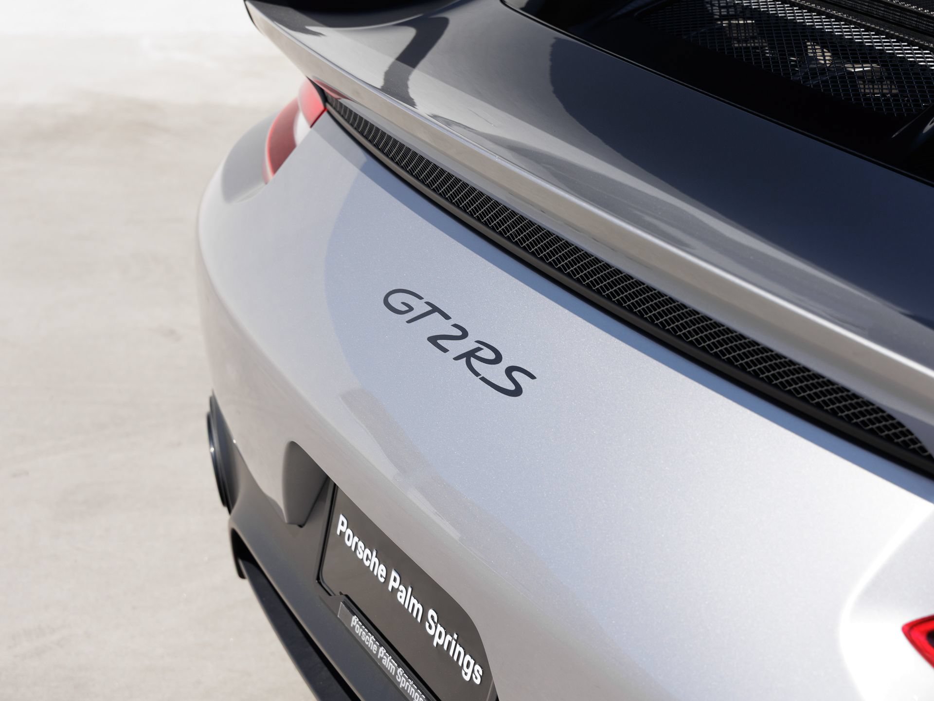 Certified 2018 Porsche 911 GT2 RS RWD image 12